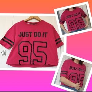 Nike crop top tee